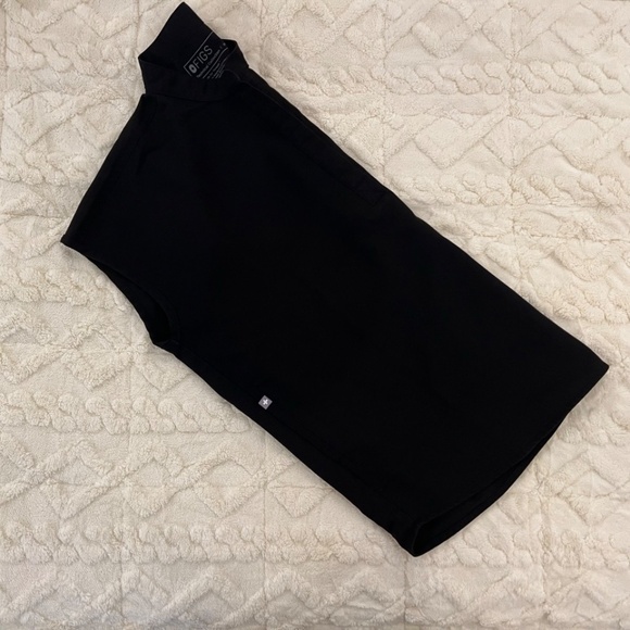 Figs Rafaela Oversized Scrub Top - Medium, Black - Picture 3 of 4